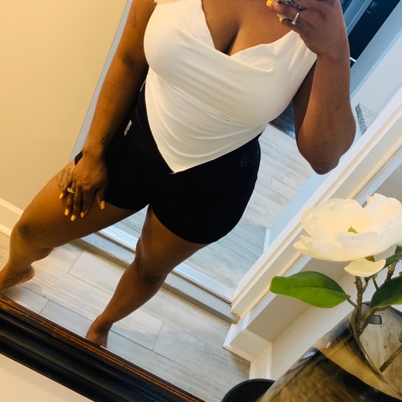 Brand New size M - Picture 2 of 3